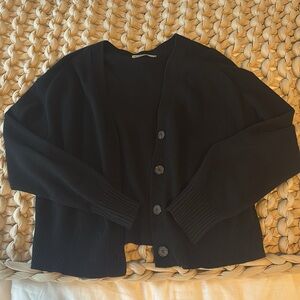 Everlane The Cashmere Cardigan in black